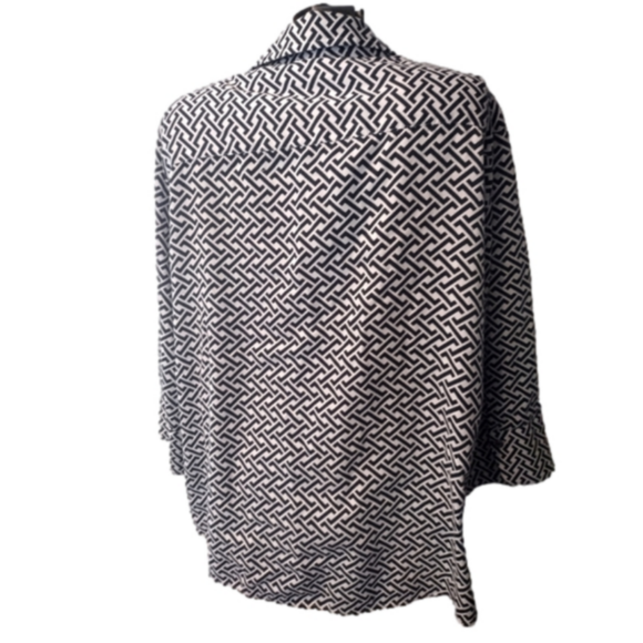 Foxcroft Wrinkle free women's shirt Size 18W Shaped - Picture 2 of 4